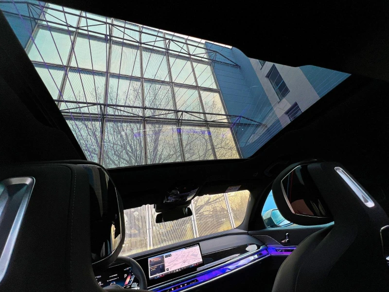 BMW 740 d/xDrive/M-SPORT/THEATRE SCREEN/B&W/ICONIC GLOW/  , снимка 15 - Автомобили и джипове - 52615380