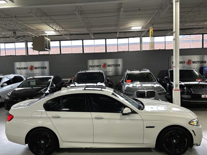 BMW 528 xDrive* M pack* PANO* Кожа* Подгрев* Камера* Premi, снимка 2 - Автомобили и джипове - 52788484