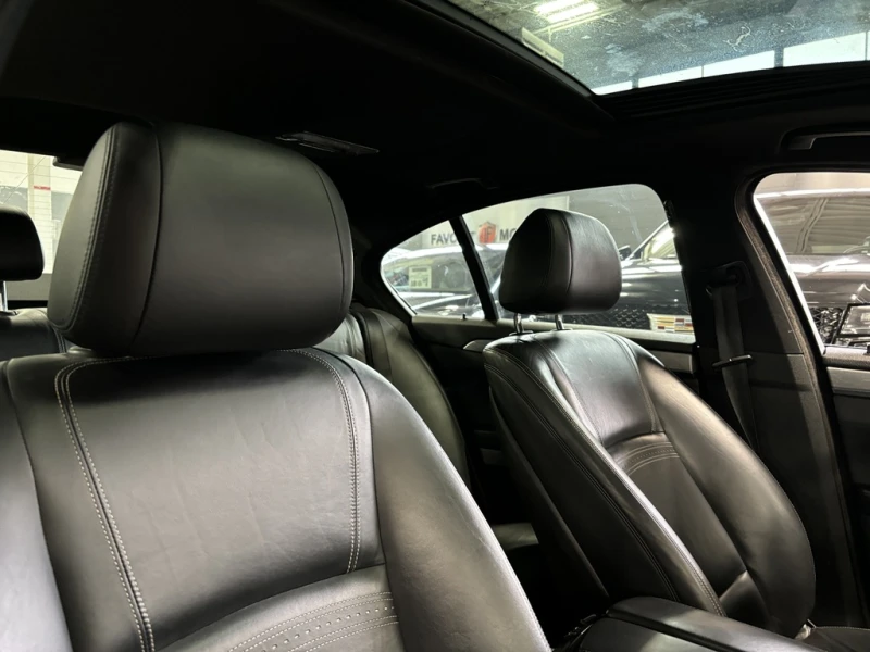 BMW 528 xDrive* M pack* PANO* Кожа* Подгрев* Камера* Premi, снимка 11 - Автомобили и джипове - 52788484
