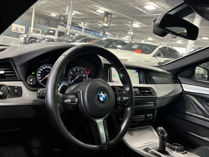 BMW 528 xDrive* M pack* PANO* Кожа* Подгрев* Камера* Premi, снимка 12 - Автомобили и джипове - 52788484