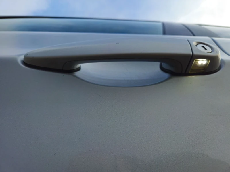 BMW 320, снимка 8 - Автомобили и джипове - 52978401