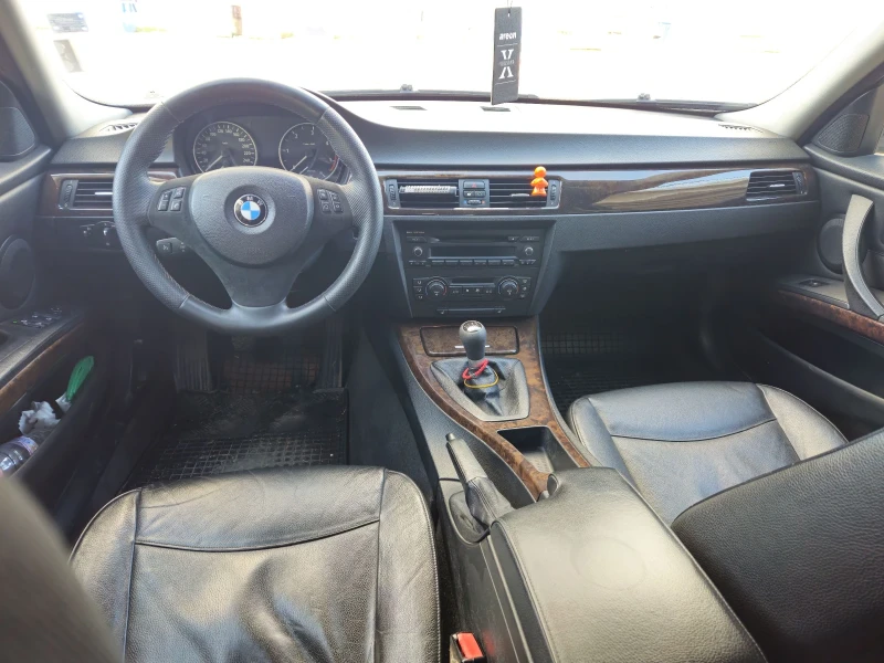 BMW 320, снимка 6 - Автомобили и джипове - 52978401