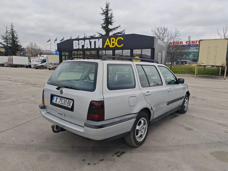 VW Golf, снимка 4 - Автомобили и джипове - 53442661