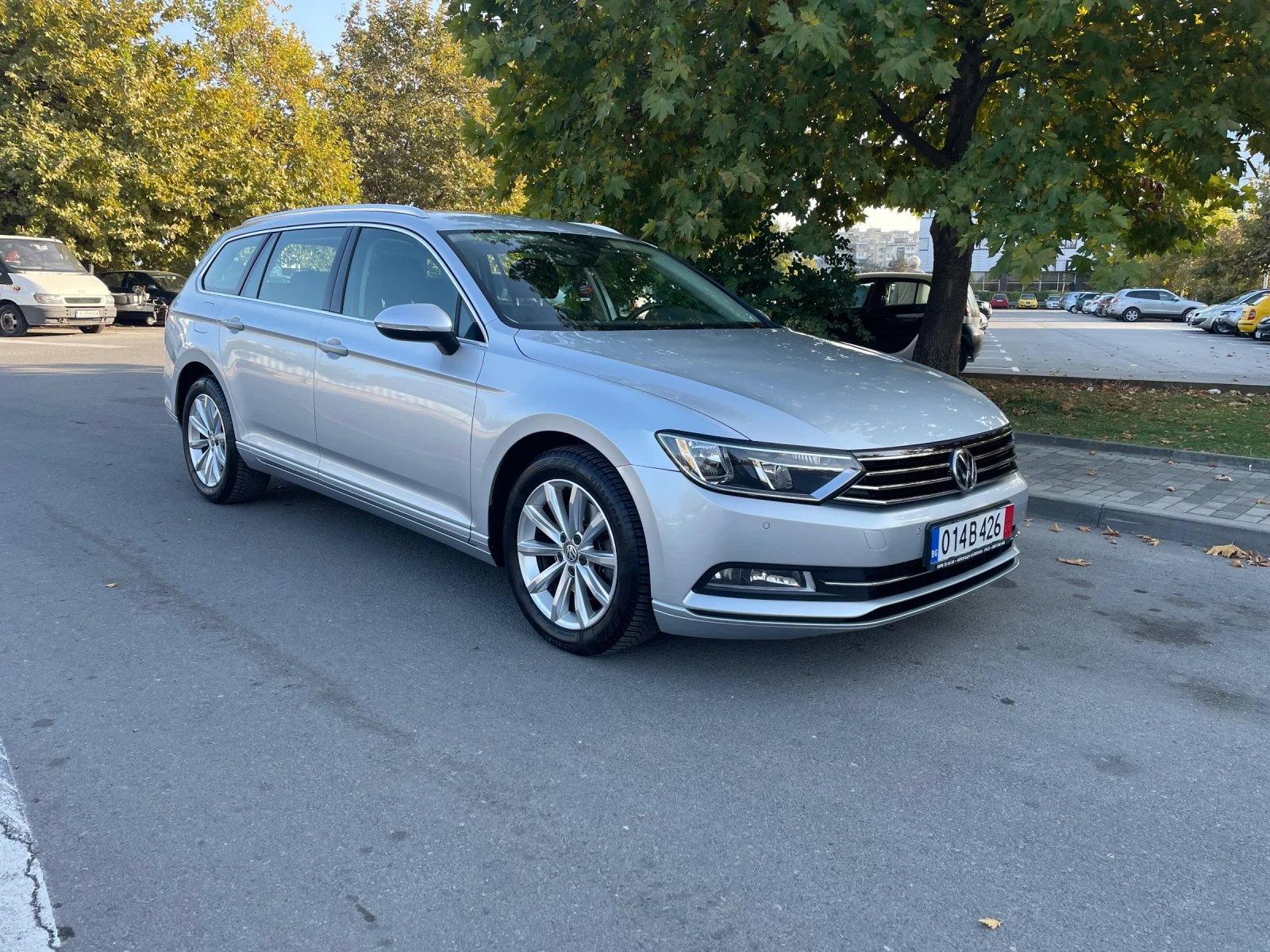 VW Passat 2.0 TDi 150кс DSG ergoComfort Distronic - изображение 8