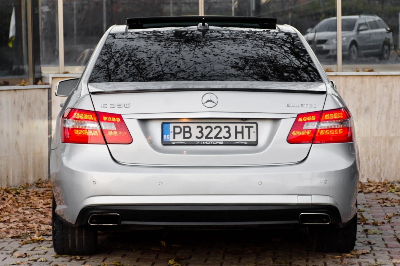 Mercedes-Benz E 350 AMG/7G/PANO/FULL - изображение 6