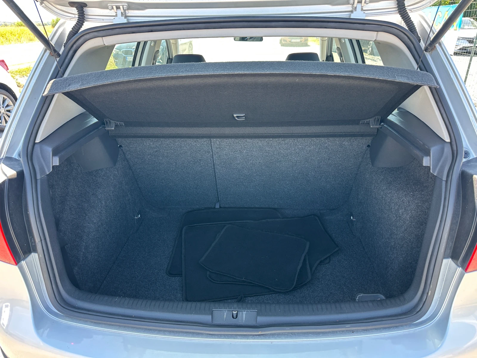VW Golf 1.6 - изображение 6