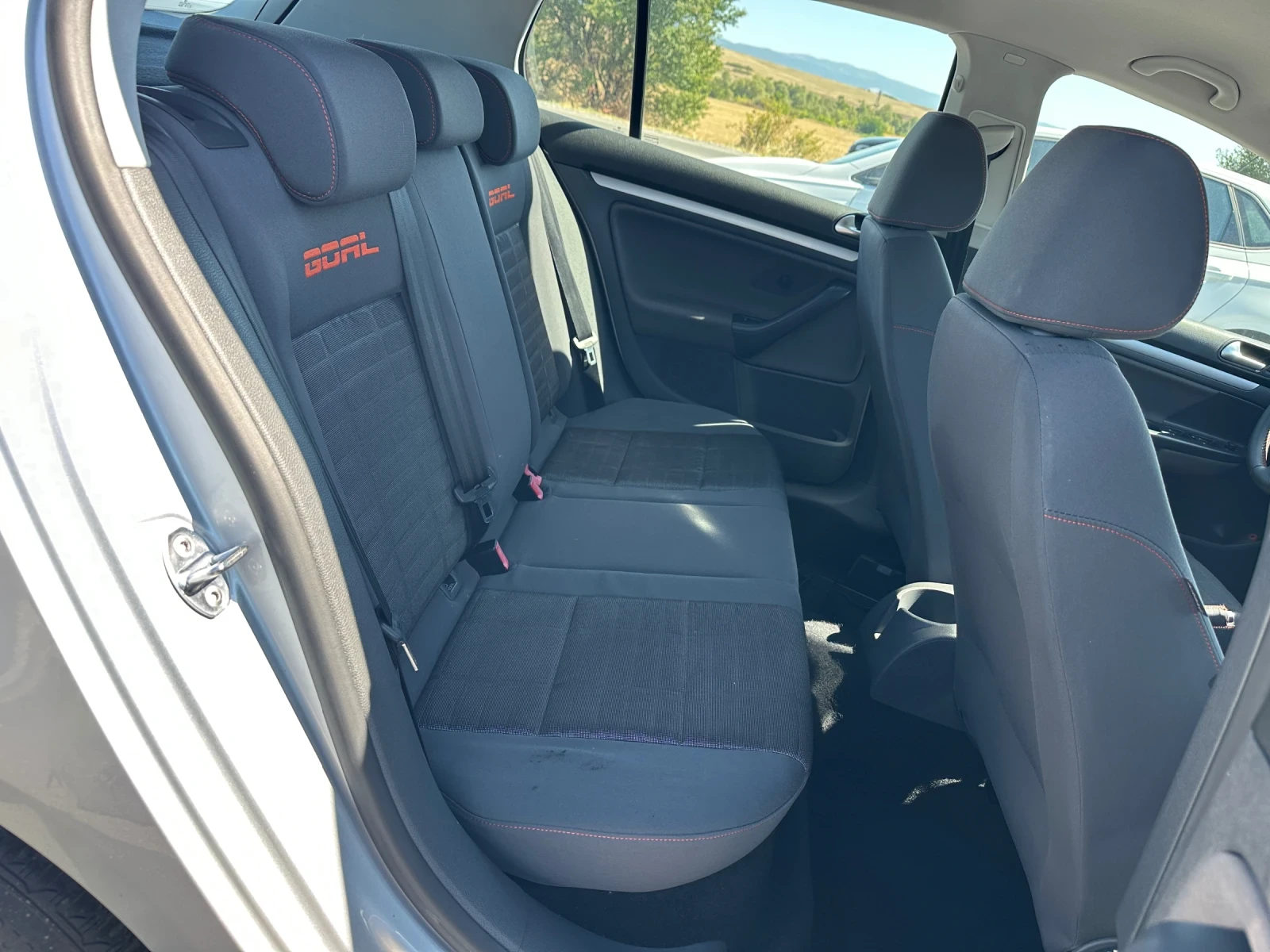 VW Golf 1.6 - изображение 9