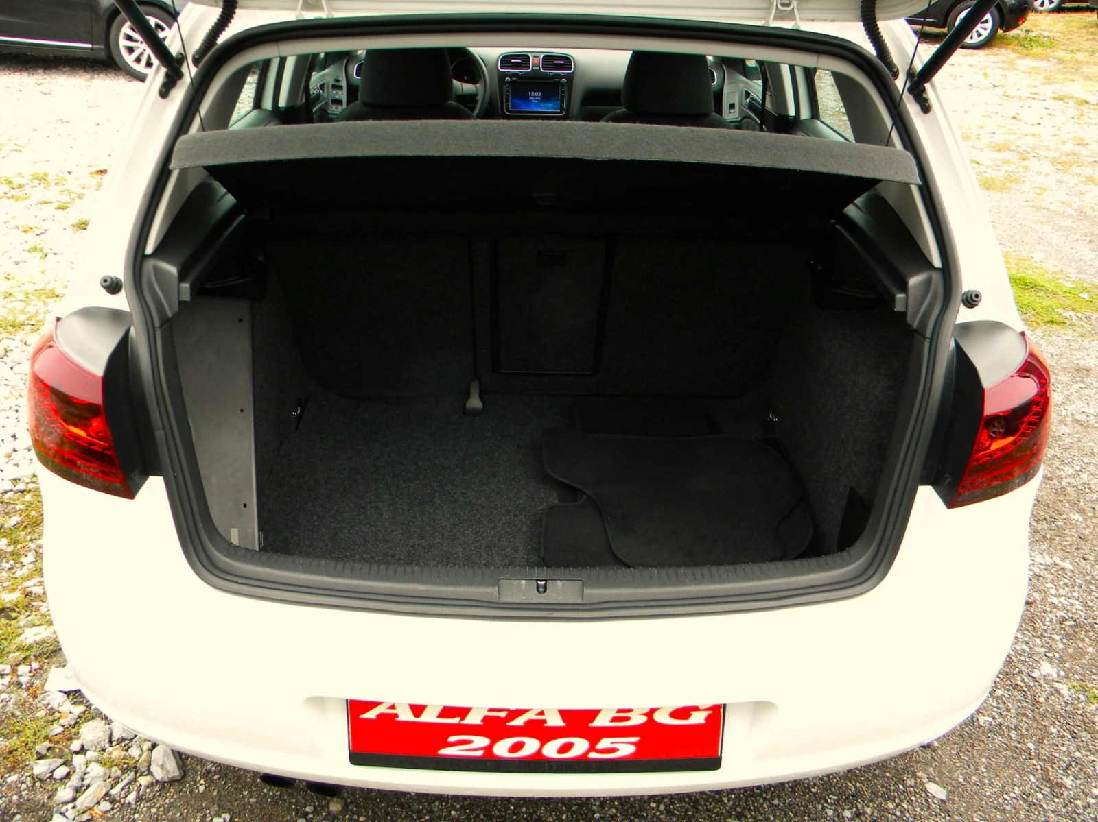 VW Golf LED* 1.4TSI-6ck* NAVI-КАТО НОВ* EURO5A - изображение 8
