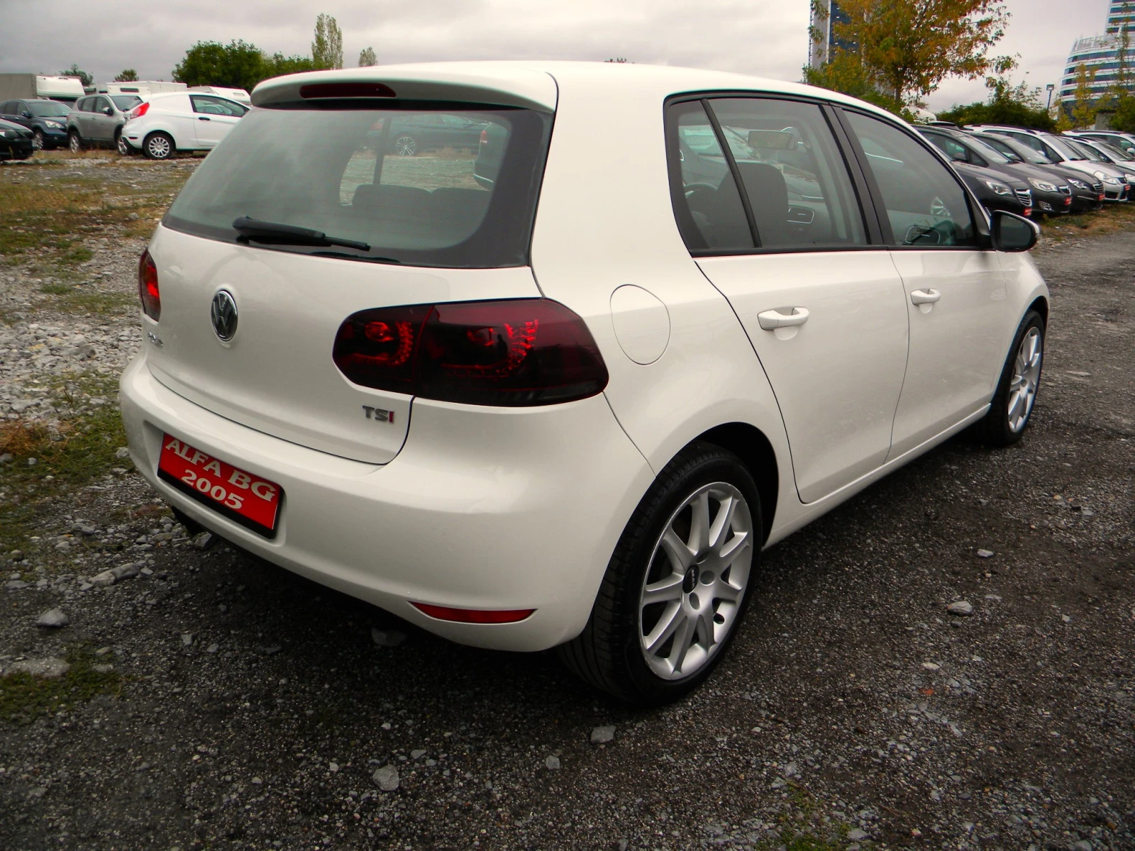 VW Golf LED* 1.4TSI-6ck* NAVI-КАТО НОВ* EURO5A - изображение 4