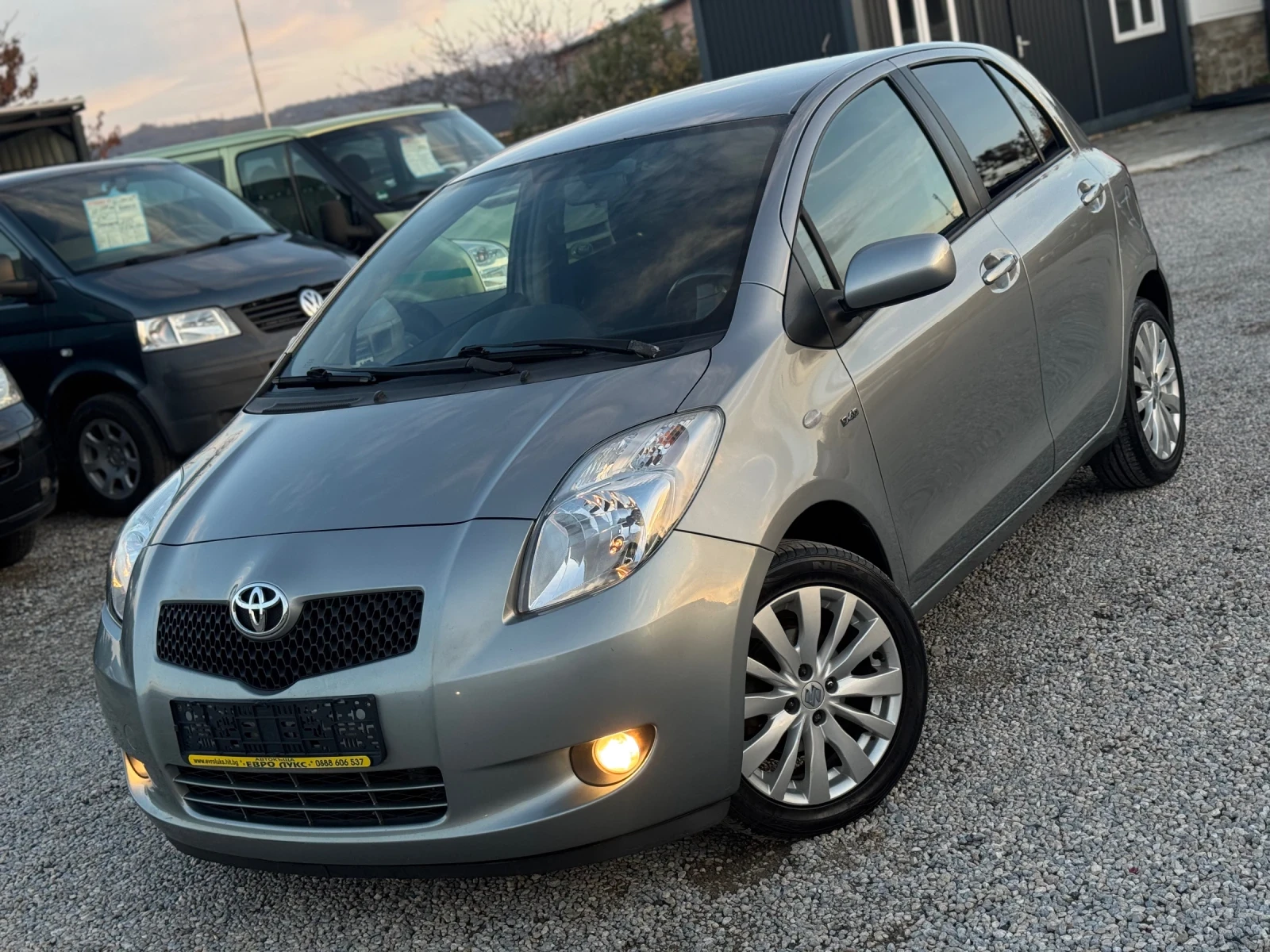 Toyota Yaris 1.4D-4D 90кс КЛИМАТИК  - изображение 3