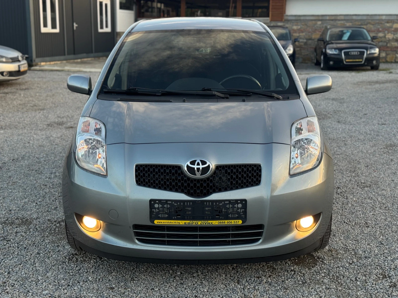 Toyota Yaris 1.4D-4D 90кс КЛИМАТИК  - изображение 2