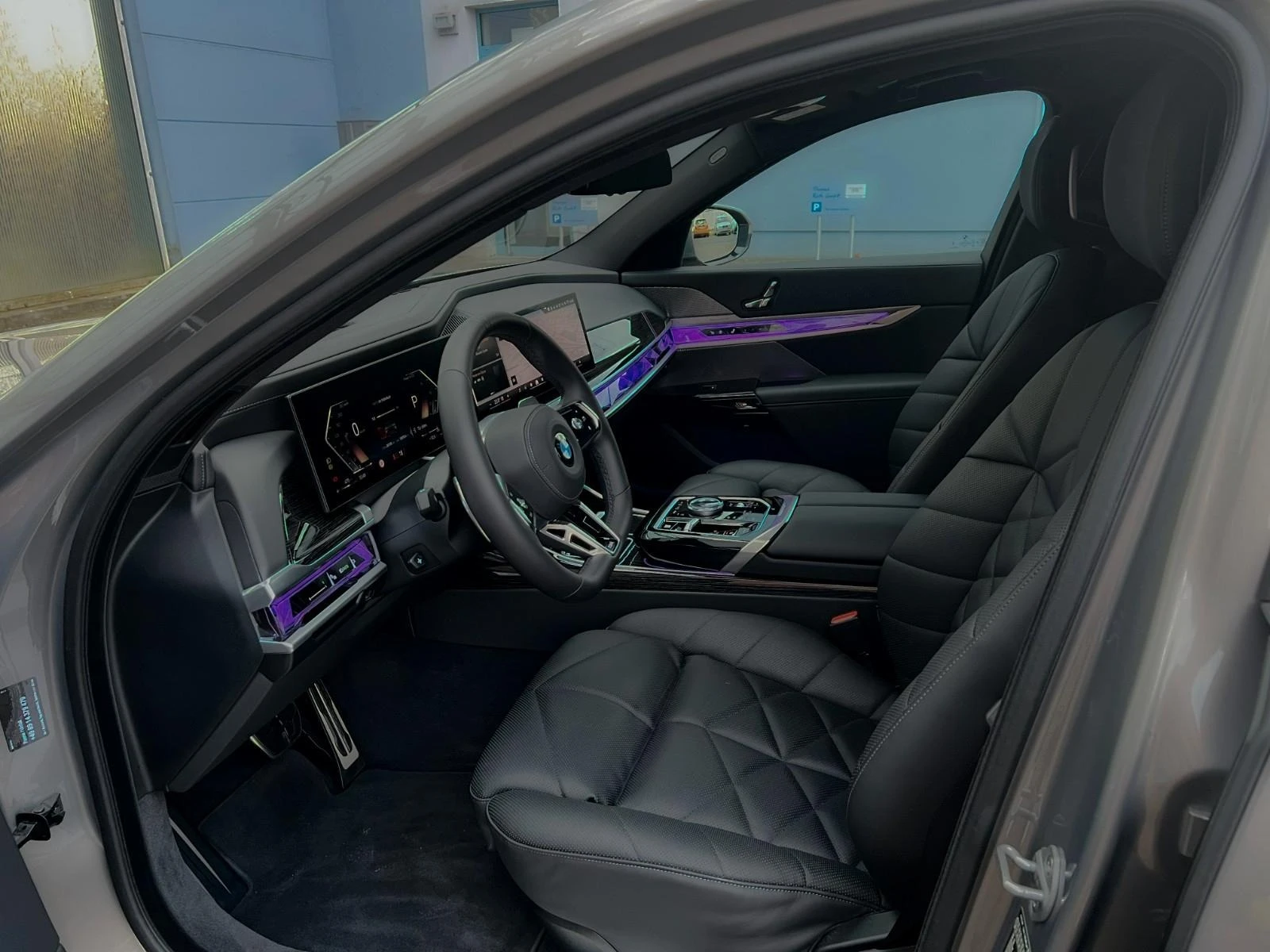 BMW 740 d/xDrive/M-SPORT/THEATRE SCREEN/B&W/ICONIC GLOW/   - изображение 6