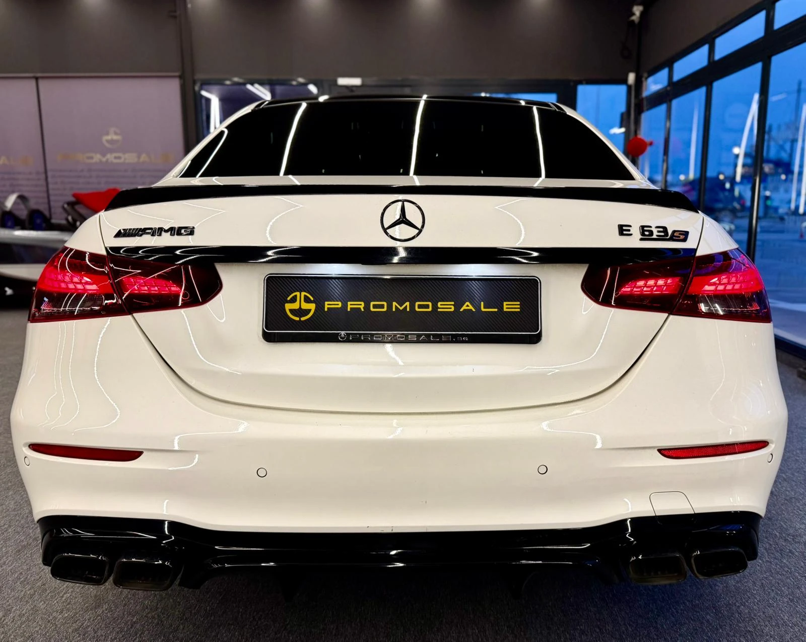 Mercedes-Benz E 63 AMG S* 4Matic* Burm* Панорама* Лизинг - изображение 5