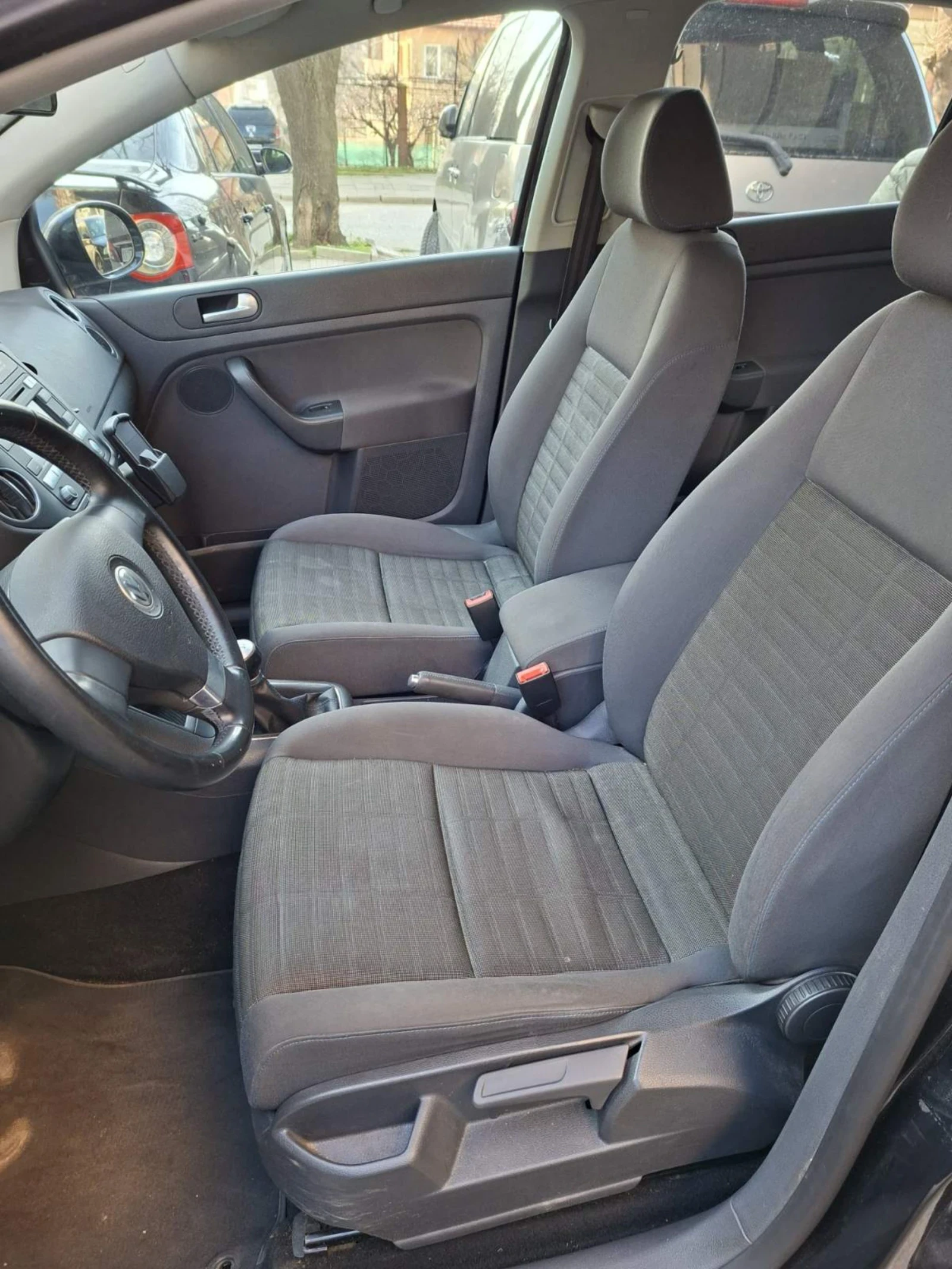 VW Golf Plus 1.9TDI 105к.с., снимка 11 - Автомобили и джипове - 53787022