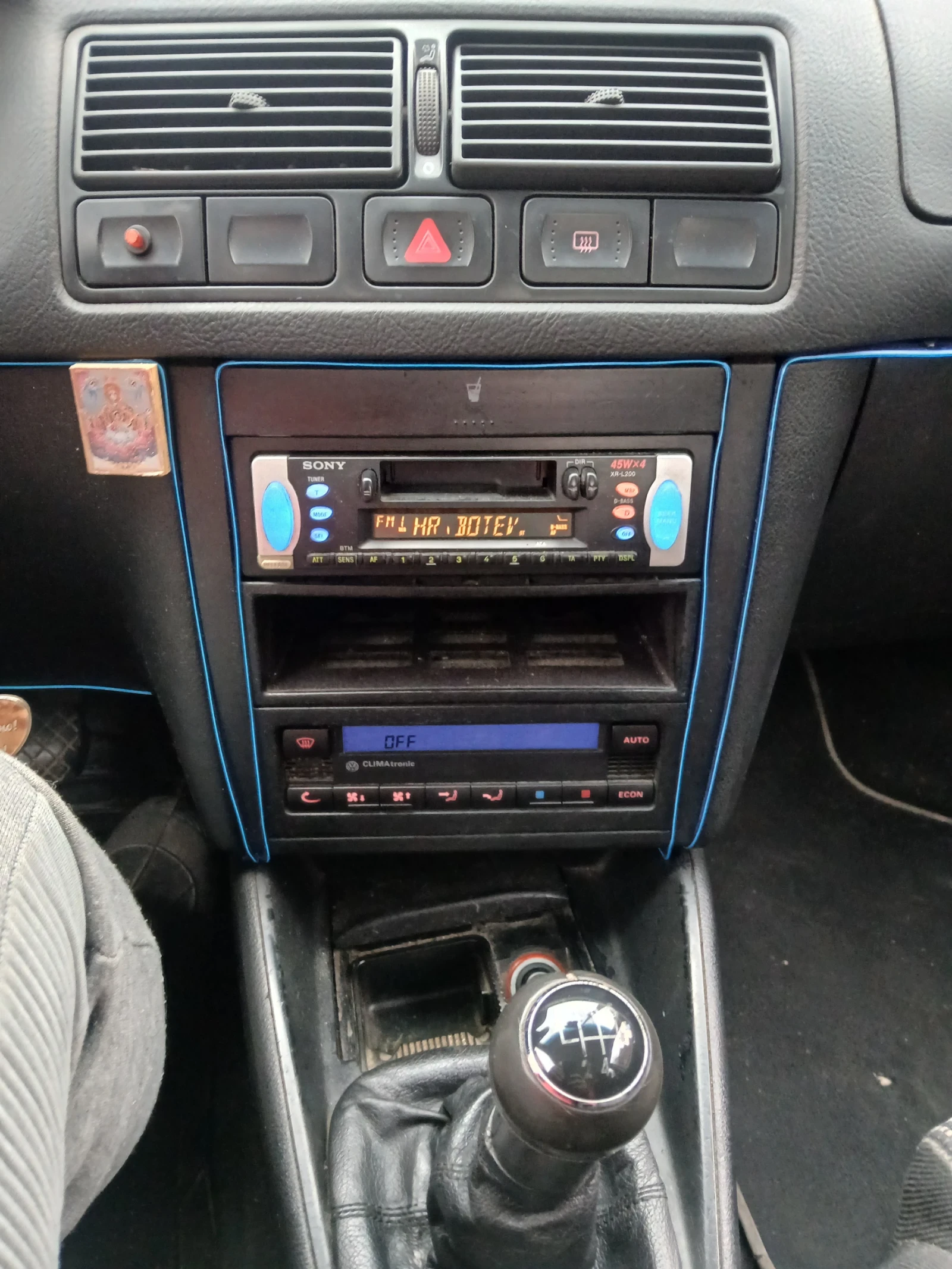 VW Golf AKL. Газ бензин 1.6, снимка 7 - Автомобили и джипове - 54164438