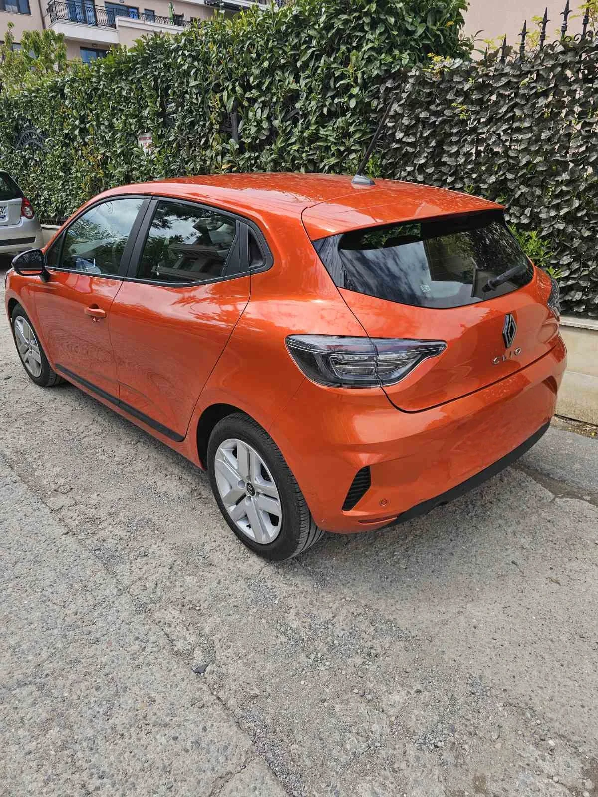 Renault Clio, снимка 9 - Автомобили и джипове - 54496531