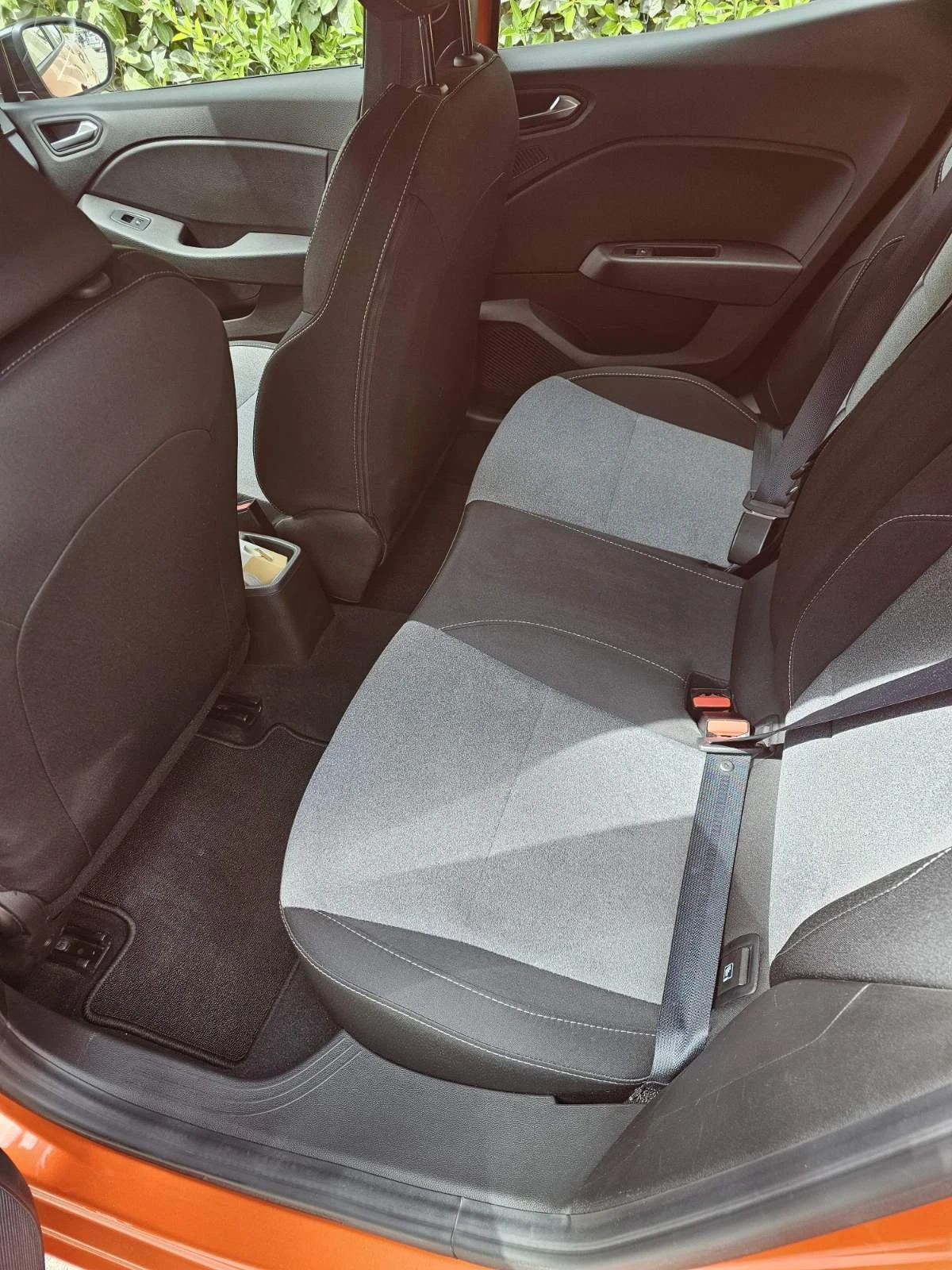 Renault Clio, снимка 4 - Автомобили и джипове - 54496531