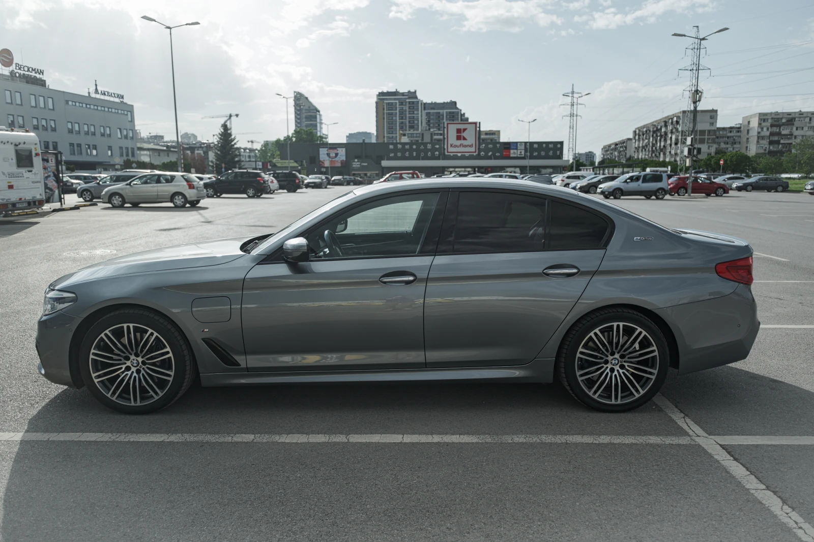BMW 530E, снимка 4 - Автомобили и джипове - 54582875