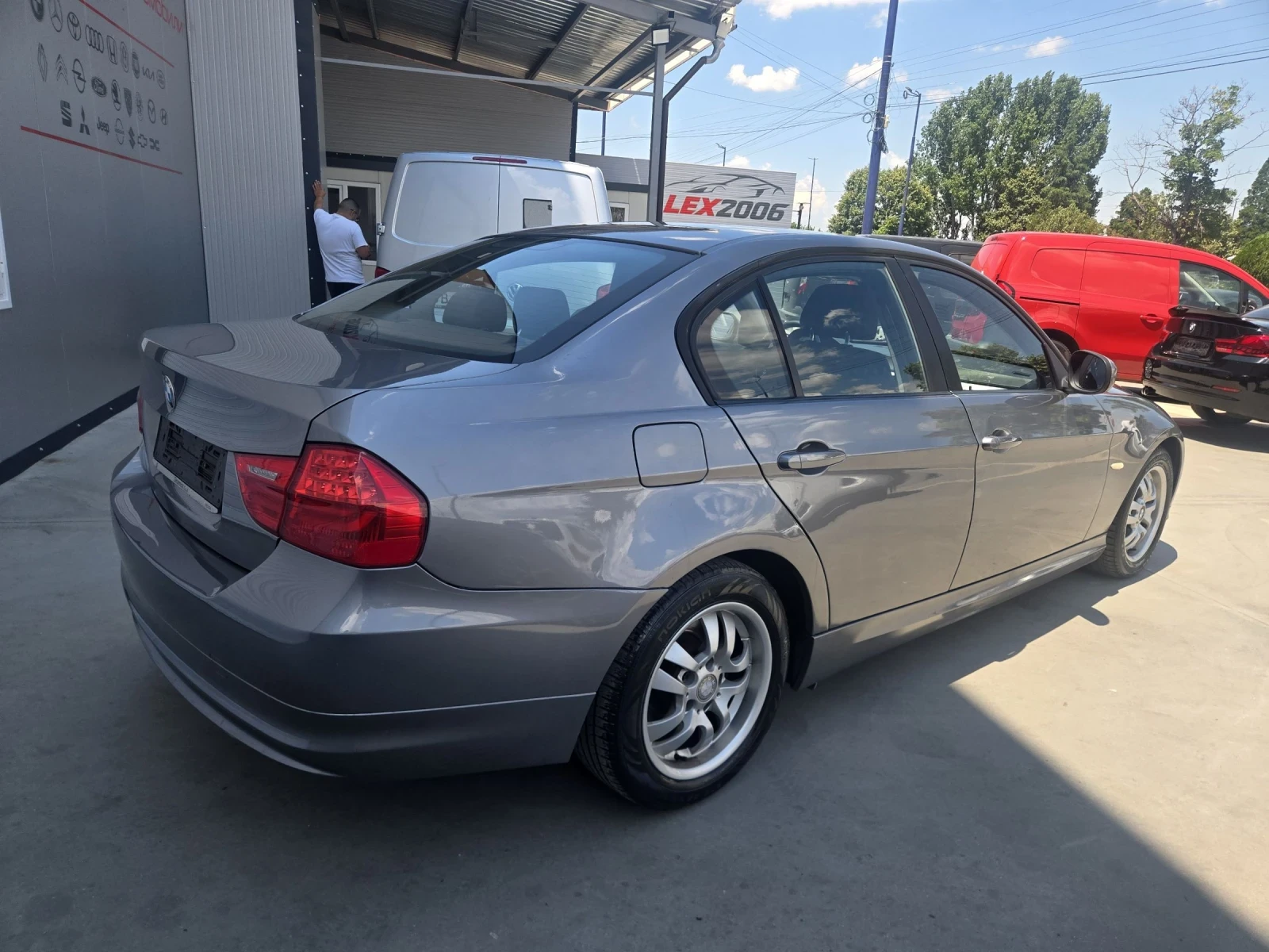 BMW 316, снимка 3 - Автомобили и джипове - 55155121