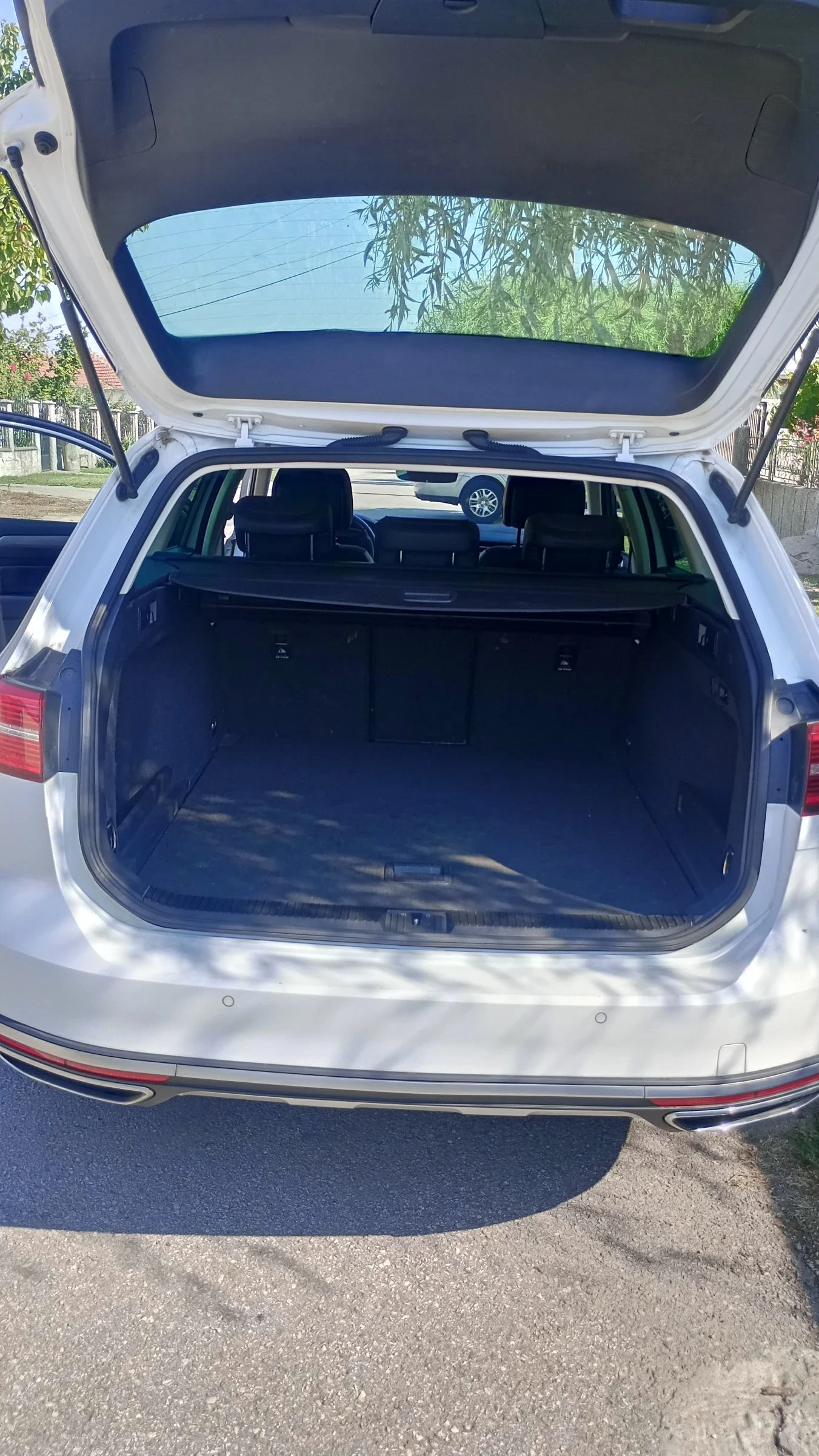 VW Passat Altrack , снимка 7 - Автомобили и джипове - 55321745