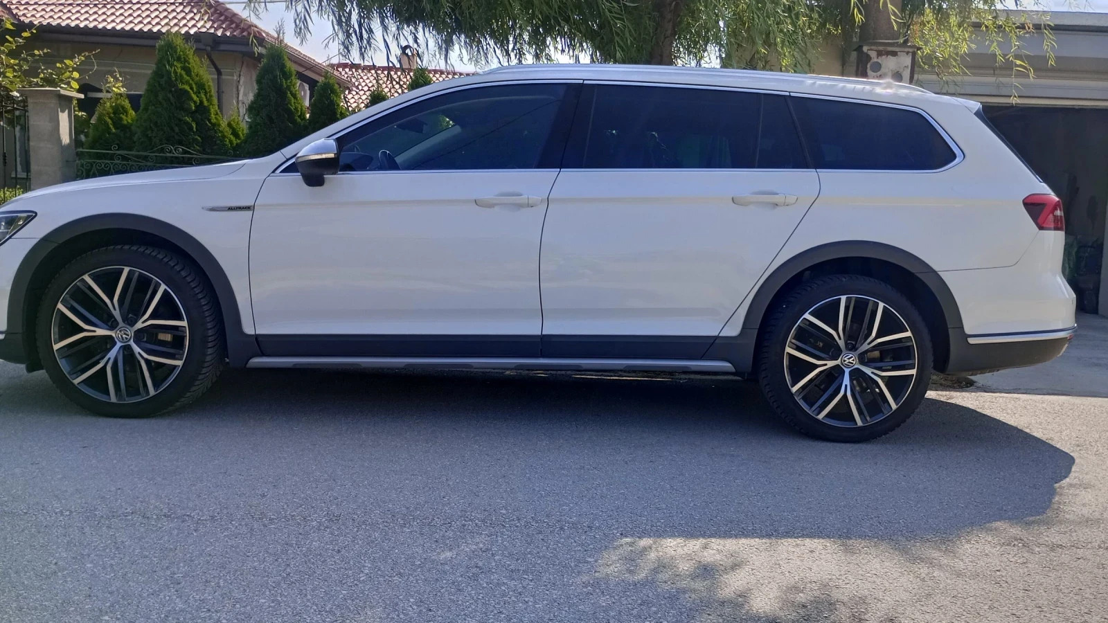 VW Passat Altrack , снимка 4 - Автомобили и джипове - 55321745