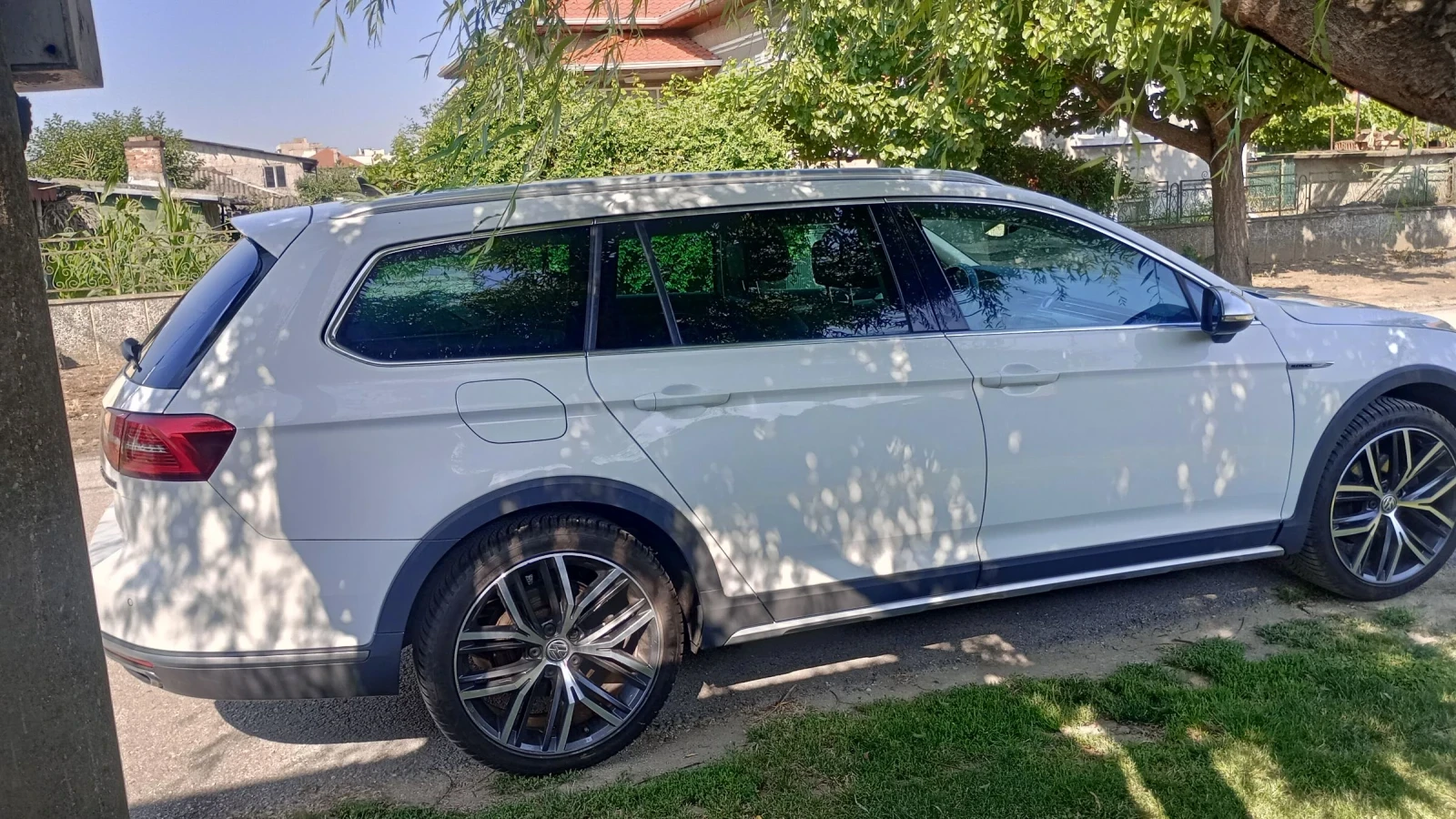 VW Passat Altrack , снимка 6 - Автомобили и джипове - 55321745