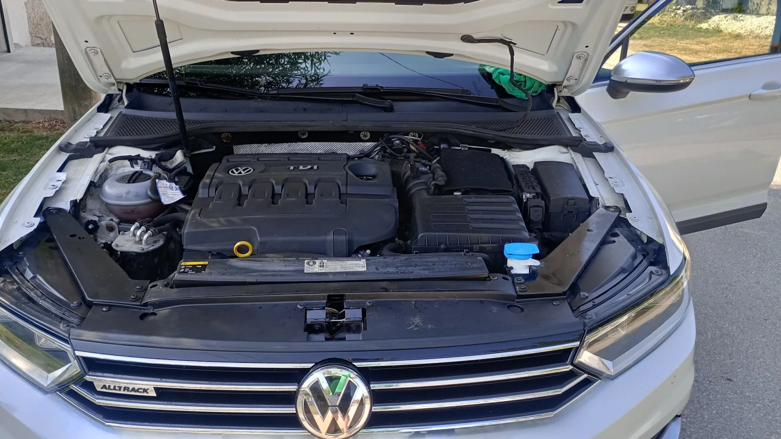 VW Passat Altrack , снимка 9 - Автомобили и джипове - 55321745