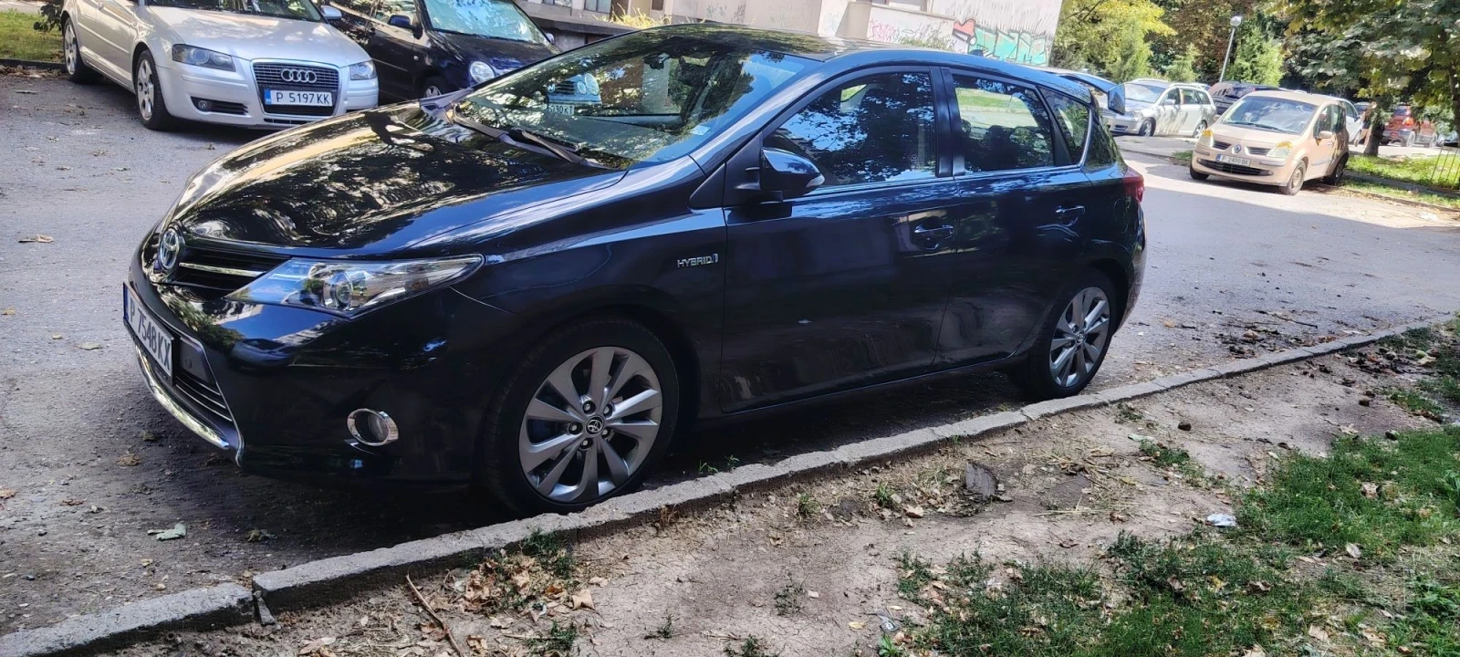 Toyota Auris, снимка 4 - Автомобили и джипове - 55988596