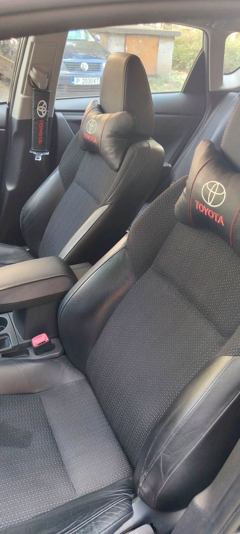 Toyota Auris, снимка 14 - Автомобили и джипове - 55988596