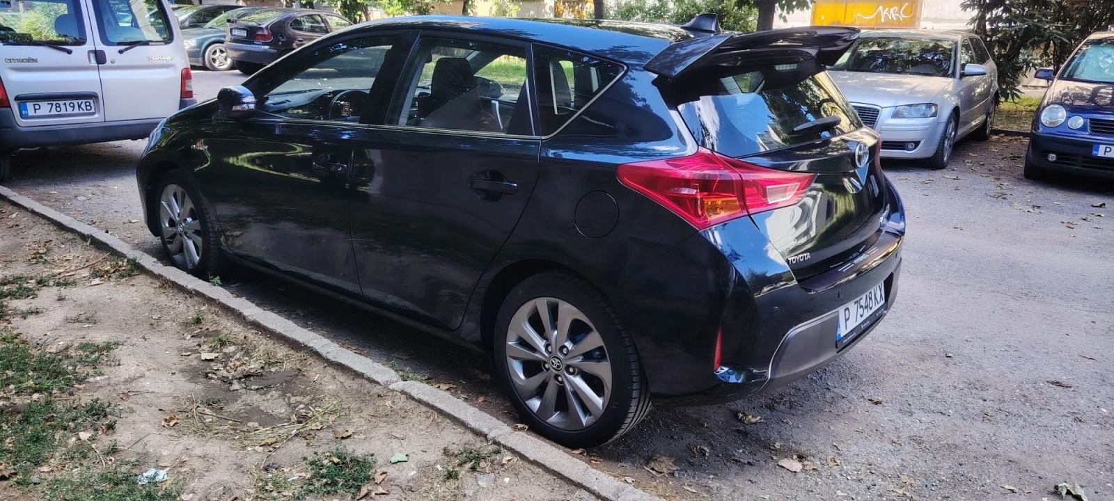 Toyota Auris, снимка 3 - Автомобили и джипове - 55988596