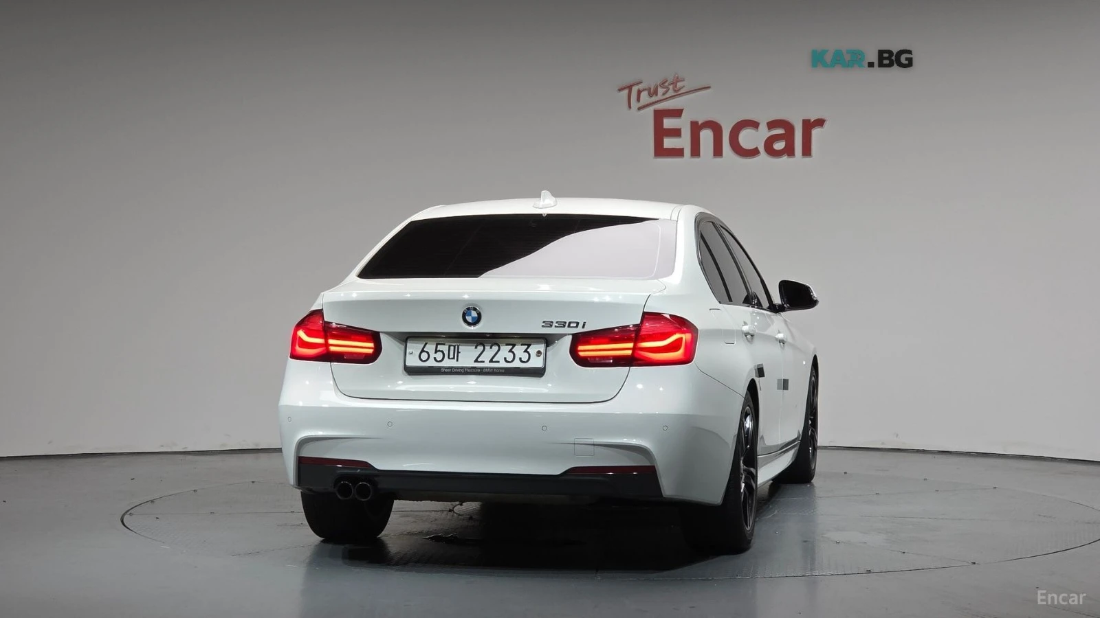 BMW 330 i - M PKG - ДИГ.ТАБЛО - ПОДГРЕВИ - HUD - HARMAN, снимка 4 - Автомобили и джипове - 56071798