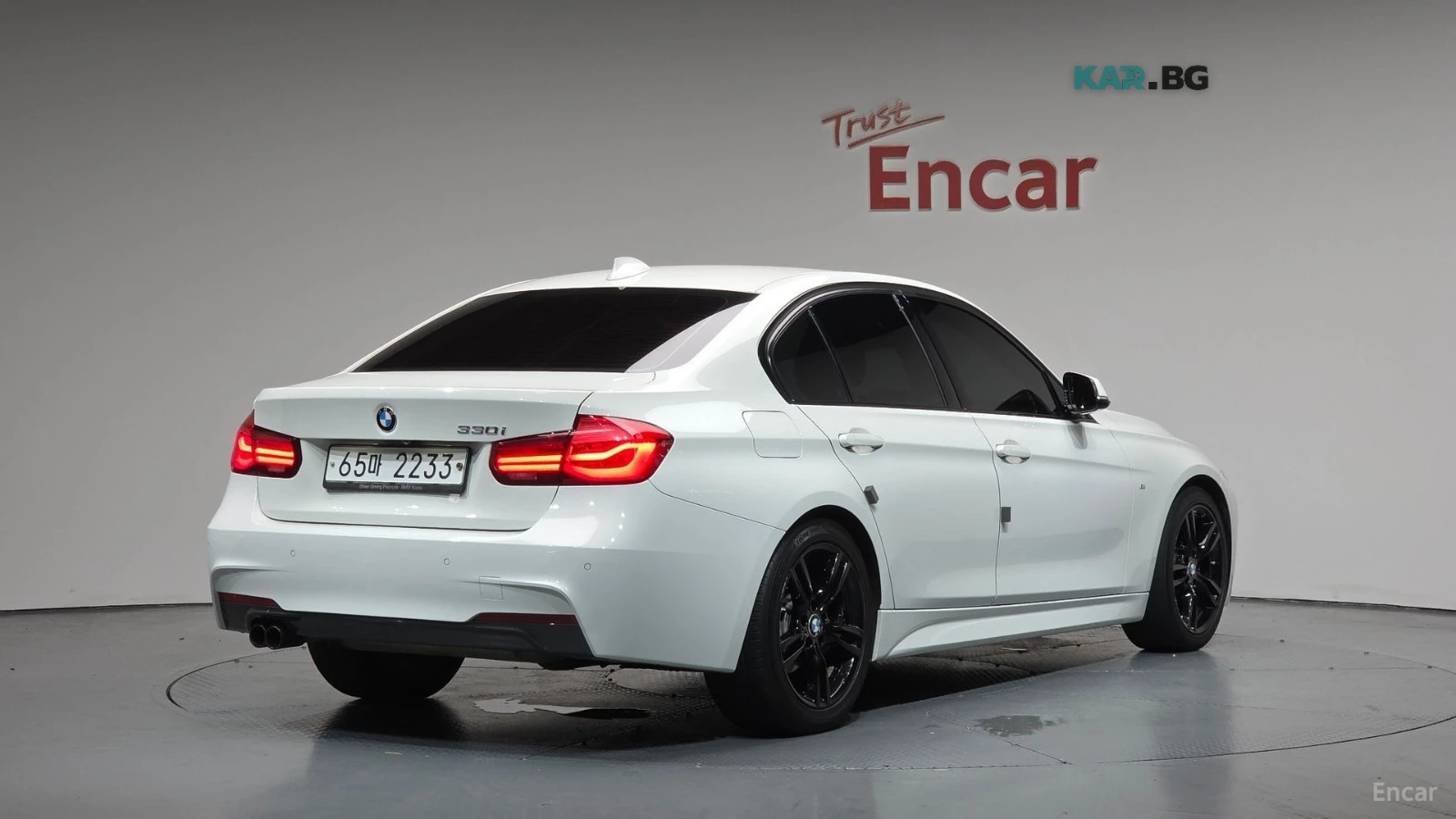 BMW 330 i - M PKG - ДИГ.ТАБЛО - ПОДГРЕВИ - HUD - HARMAN, снимка 2 - Автомобили и джипове - 56071798