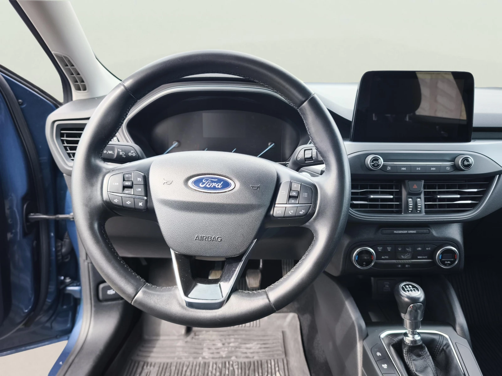 Ford Focus 1.0 EcoBoost, снимка 10 - Автомобили и джипове - 56404784