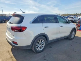 Kia Sorento 3.3L 6 Front-wheel Drive, снимка 3