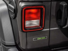 Jeep Wrangler * Sport Altitude + Diesel + No accident * CARFAX *, снимка 16