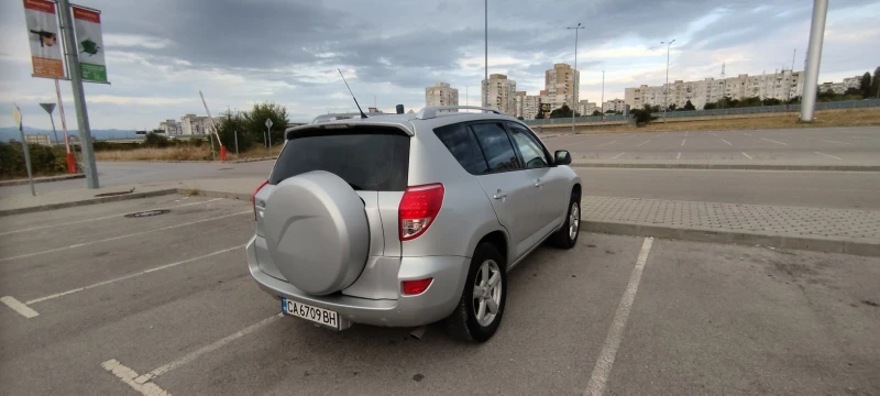Toyota Rav4, снимка 5 - Автомобили и джипове - 52725352