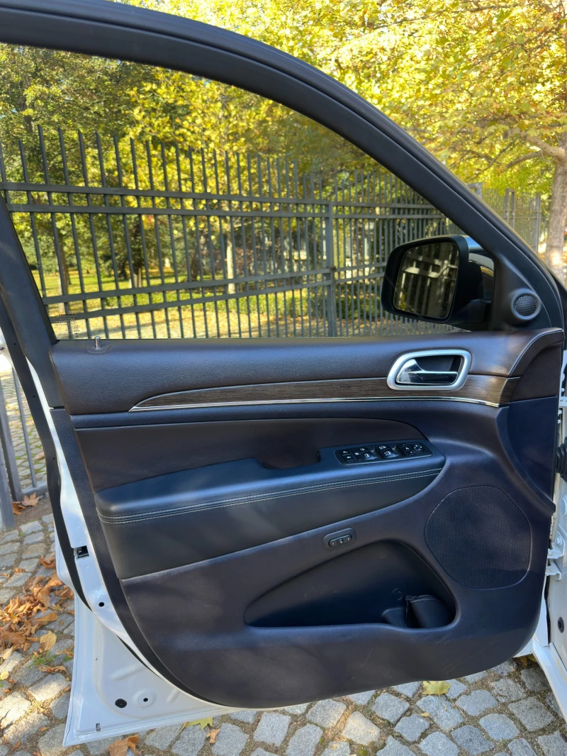 Jeep Grand cherokee 5.7 HEMI LPG, снимка 13 - Автомобили и джипове - 52173065