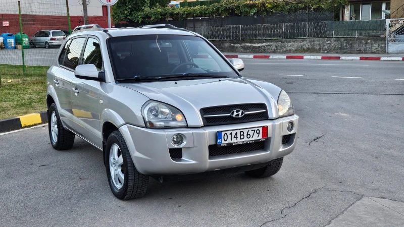 Hyundai Tucson 2.0 Crdi FACELIFT/6skorosti/Klimatik, снимка 9 - Автомобили и джипове - 52129682