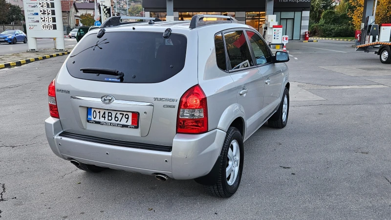 Hyundai Tucson 2.0 Crdi FACELIFT/6skorosti/Klimatik, снимка 6 - Автомобили и джипове - 52129682