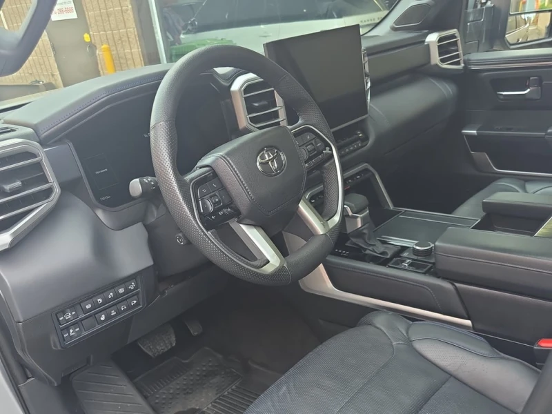 Toyota Sequoia * Platinum 4WD * CARFAX * БЕЗ ПЪРВОНАЧАЛНА ВНОСКА, снимка 5 - Автомобили и джипове - 53203715