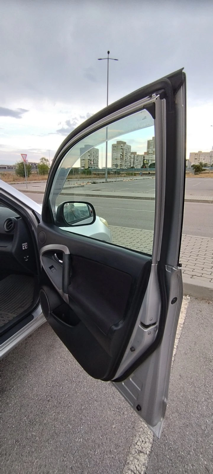 Toyota Rav4 | Mobile.bg   14