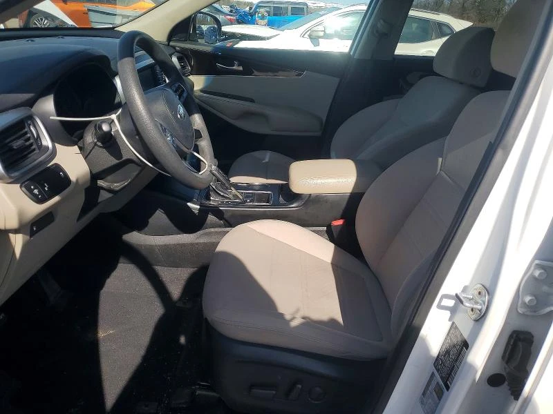 Kia Sorento 3.3L 6 Front-wheel Drive, снимка 7 - Автомобили и джипове - 53865805