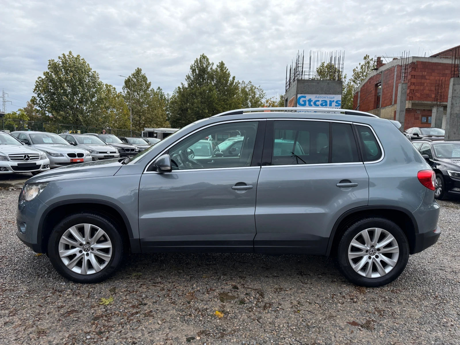 VW Tiguan 2.0TDI/DSG/4x4/NAVI/CAMERA - изображение 2