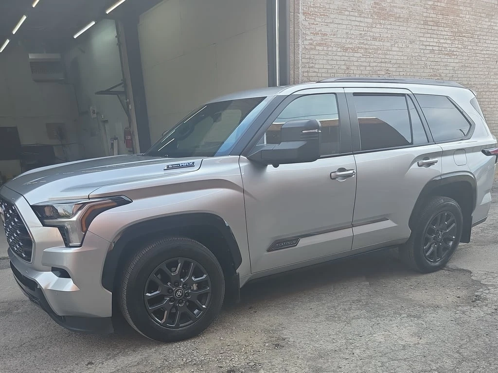 Toyota Sequoia * Platinum 4WD * CARFAX * БЕЗ ПЪРВОНАЧАЛНА ВНОСКА - изображение 2