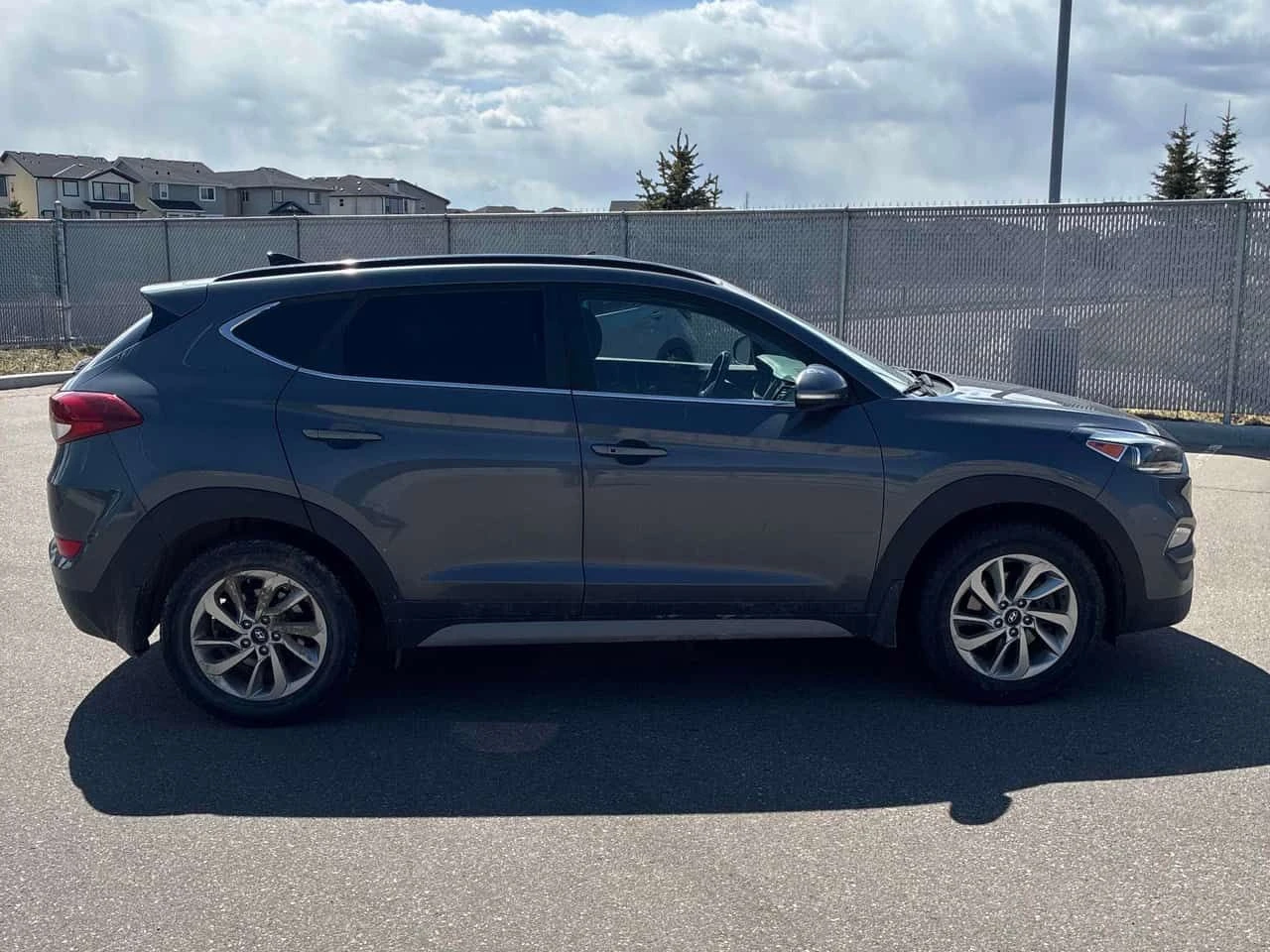 Hyundai Tucson * Luxury * CARFAX * ������� * �������� * Keyless  | Mobile.bg � ����������� 12