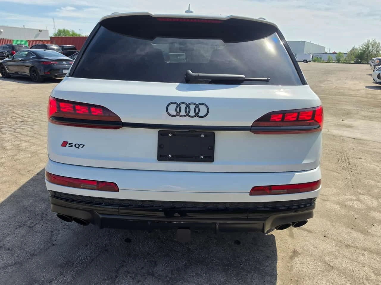 Audi SQ7 4.0 TFSI quattro  CARFAX, снимка 4 - Автомобили и джипове - 54687711
