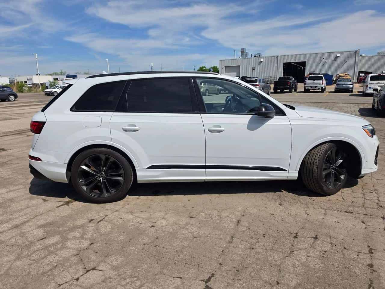 Audi SQ7 4.0 TFSI quattro  CARFAX, снимка 3 - Автомобили и джипове - 54687711