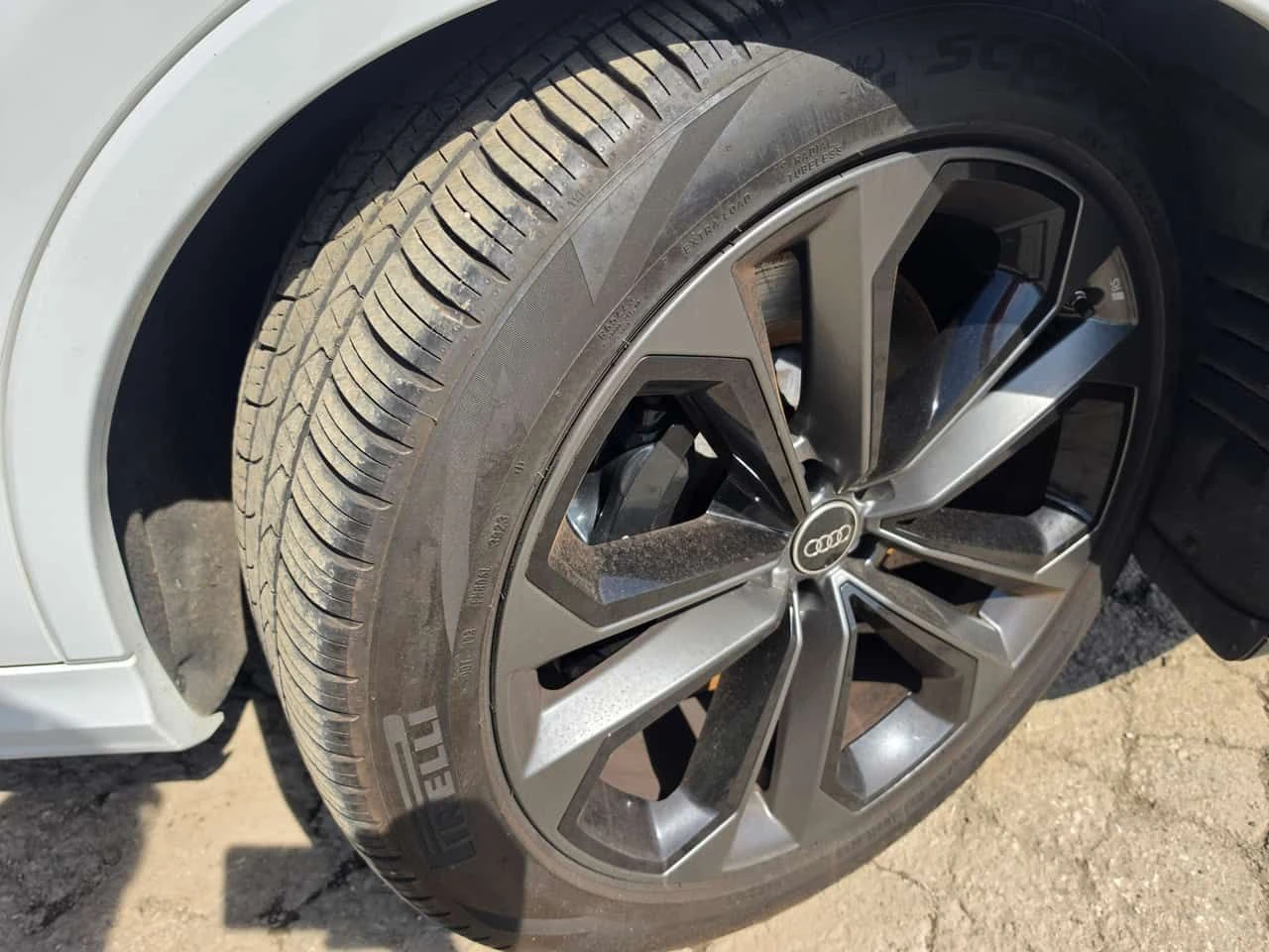 Audi SQ7 4.0 TFSI quattro  CARFAX, снимка 7 - Автомобили и джипове - 54687711