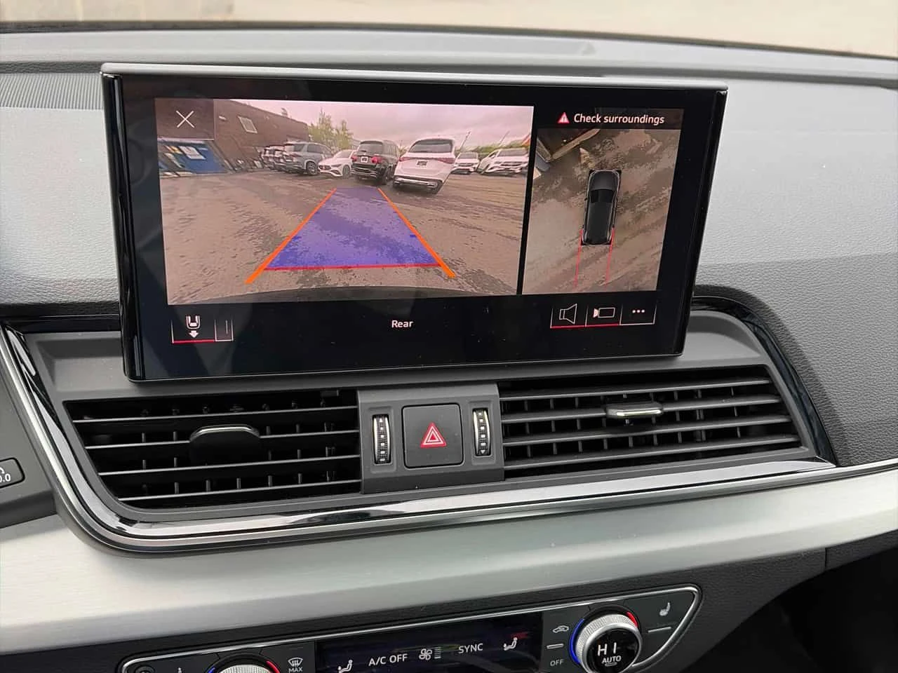 Audi Q5 * Technik * ПОДГРЕВИ * 360 * PANO * CARFAX, снимка 14 - Автомобили и джипове - 54918267