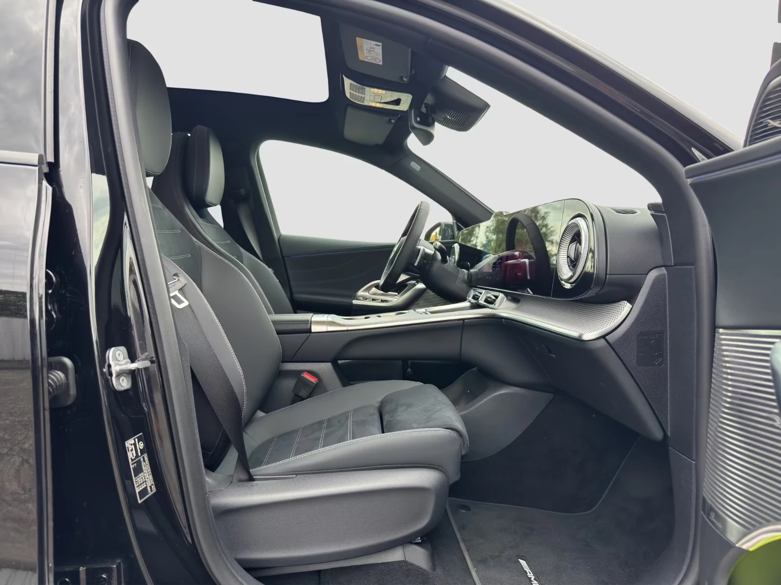 Mercedes-Benz GLC 400 AMG / 4 MATIC / SUPERSCREEN / BURM / PANO / NIGHT, снимка 12 - Автомобили и джипове - 55234888